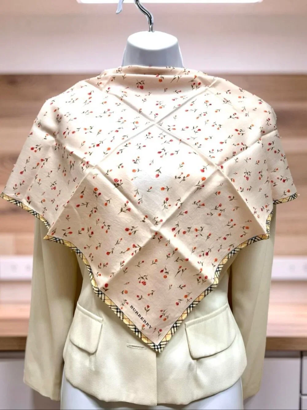 New Never Worn Burberry Neck-kerchief cotton 19.5" Pink Peach  Floral Nova (96 - Picture 5 of 9